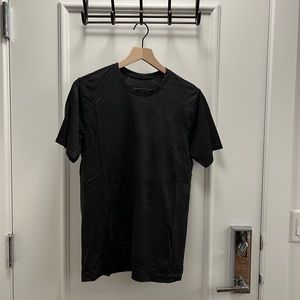 Lululemon geometric metal vent tech short sleeve Small